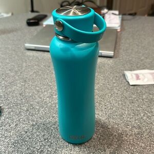 Dyln 21 oz bottle 
No filter just bottle